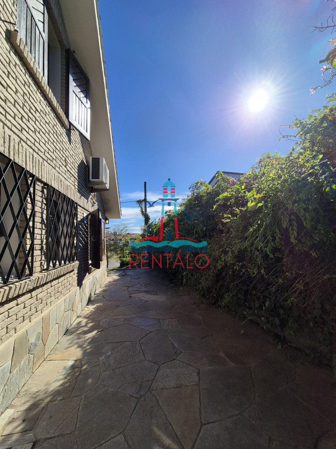 Casa ID.235 - Casa en venta en Punta del Este, 4 dormitorios 