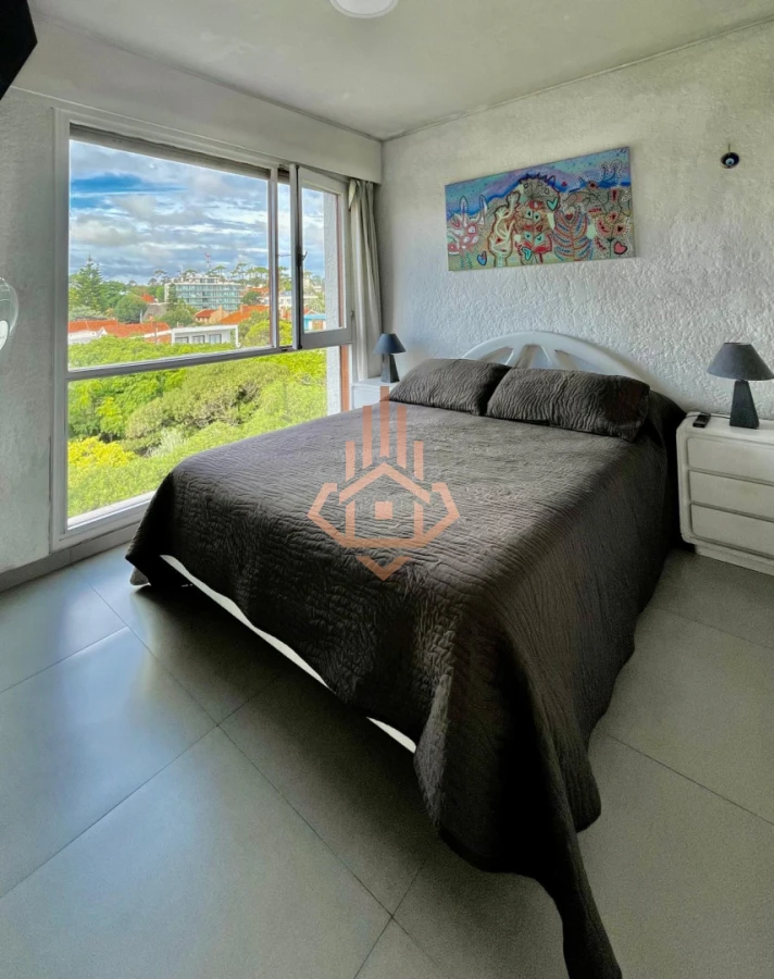 Oportunidad de 2 dormitorios con vista al mar y balcón Primera línea Playa Mansa