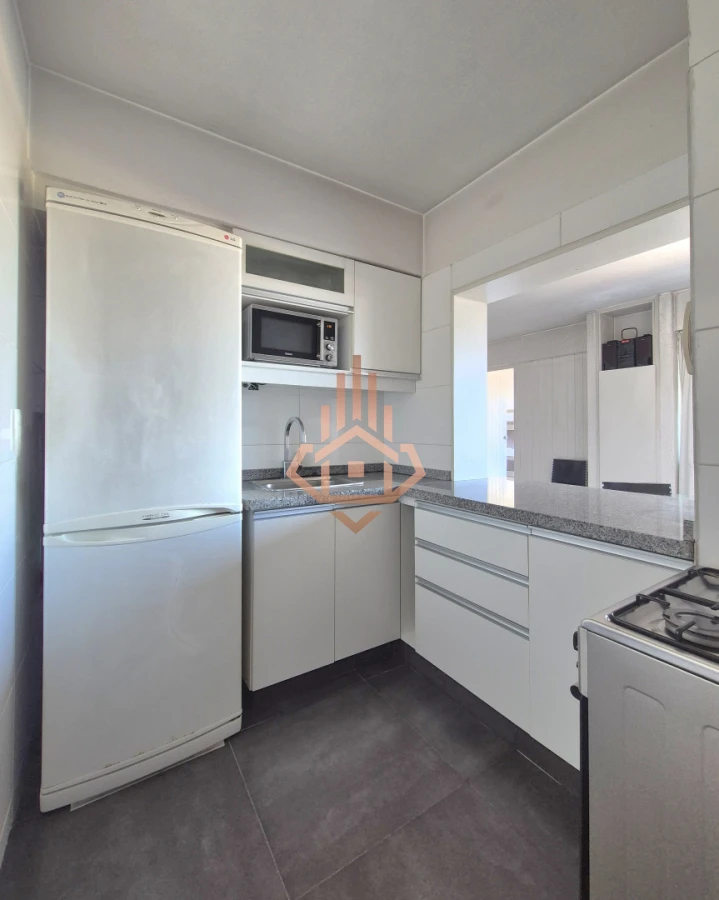 Oportunidad de 2 dormitorios con vista al mar y balcón Primera línea Playa Mansa