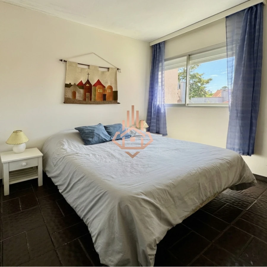 Oportunidad 2 dormitorios con balcón primera línea Playa Mansa