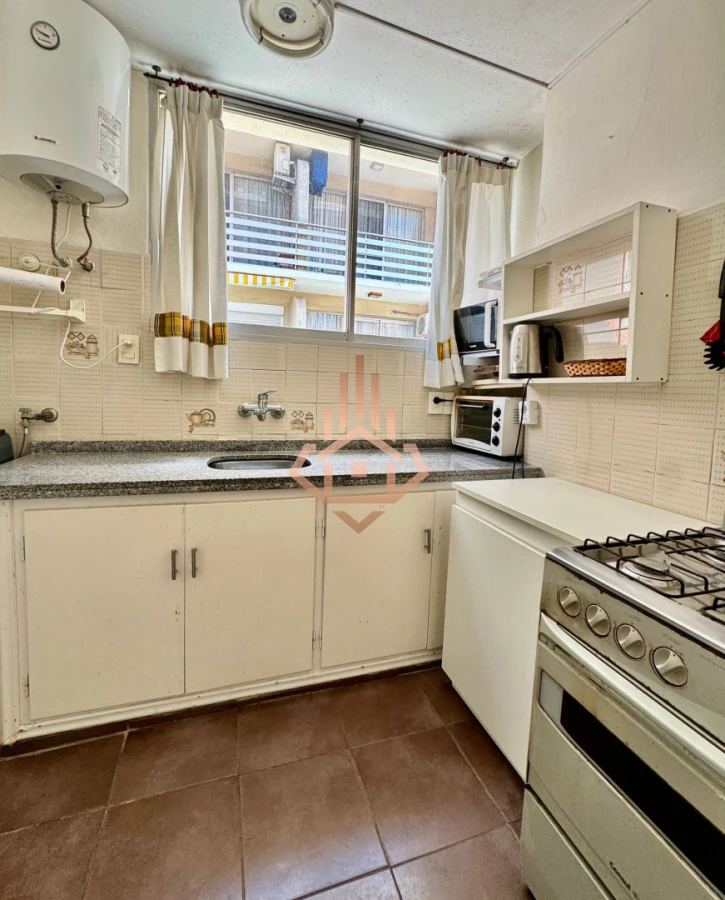 Oportunidad 2 dormitorios con balcón primera línea Playa Mansa