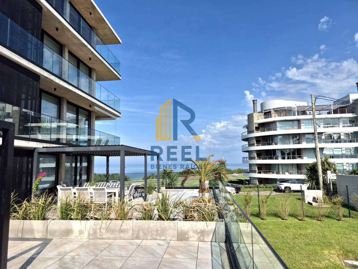 Apartamento ID.46 - Apartamento de 2 dormitorios con parrillero y gran terraza a estrenar primera linea Playa Mansa