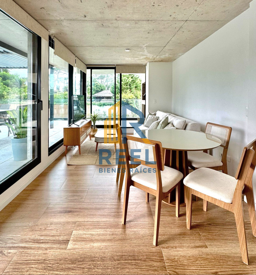 Apartamento ID.46 - Apartamento de 2 dormitorios con parrillero y gran terraza a estrenar primera linea Playa Mansa