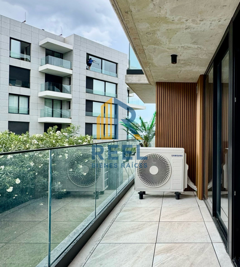Apartamento ID.46 - Apartamento de 2 dormitorios con parrillero y gran terraza a estrenar primera linea Playa Mansa