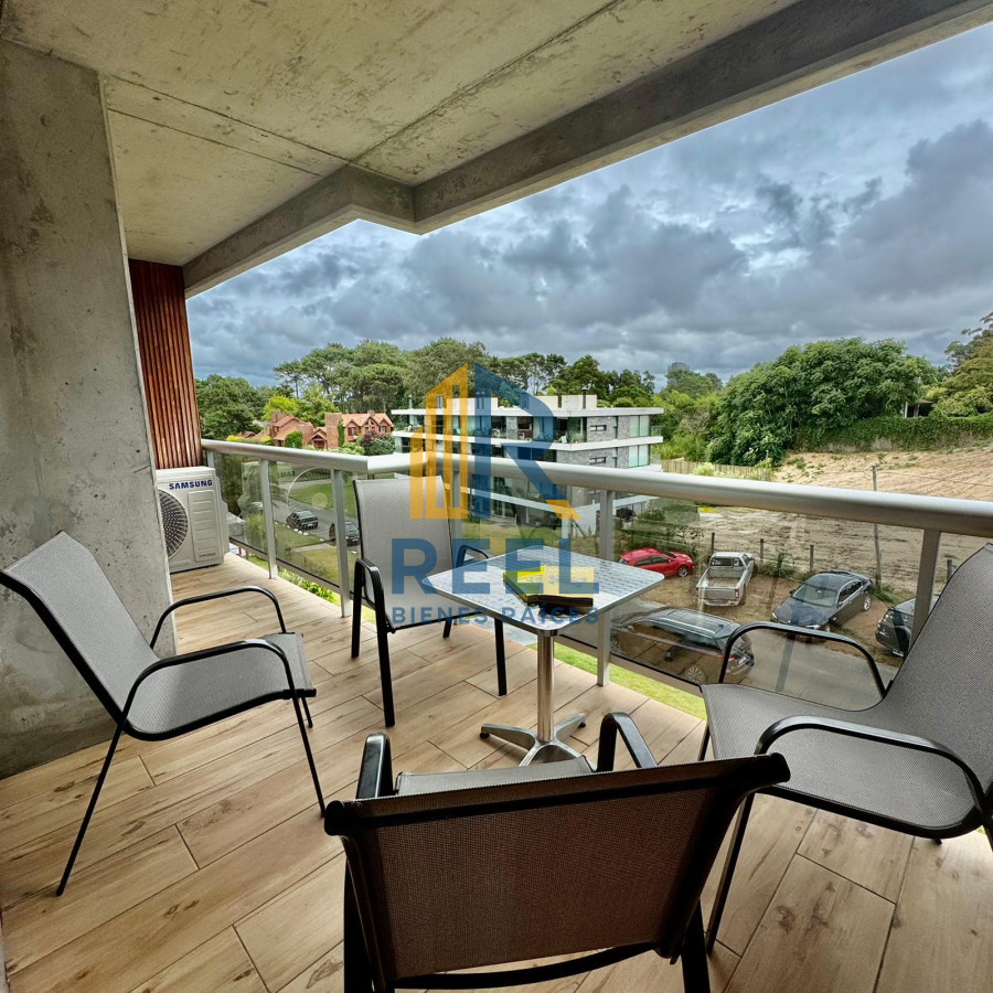 Apartamento ID.44 - Apartamento moderno 1  dormitorio a estrenar con terraza cochera y piscina en Playa Mansa 