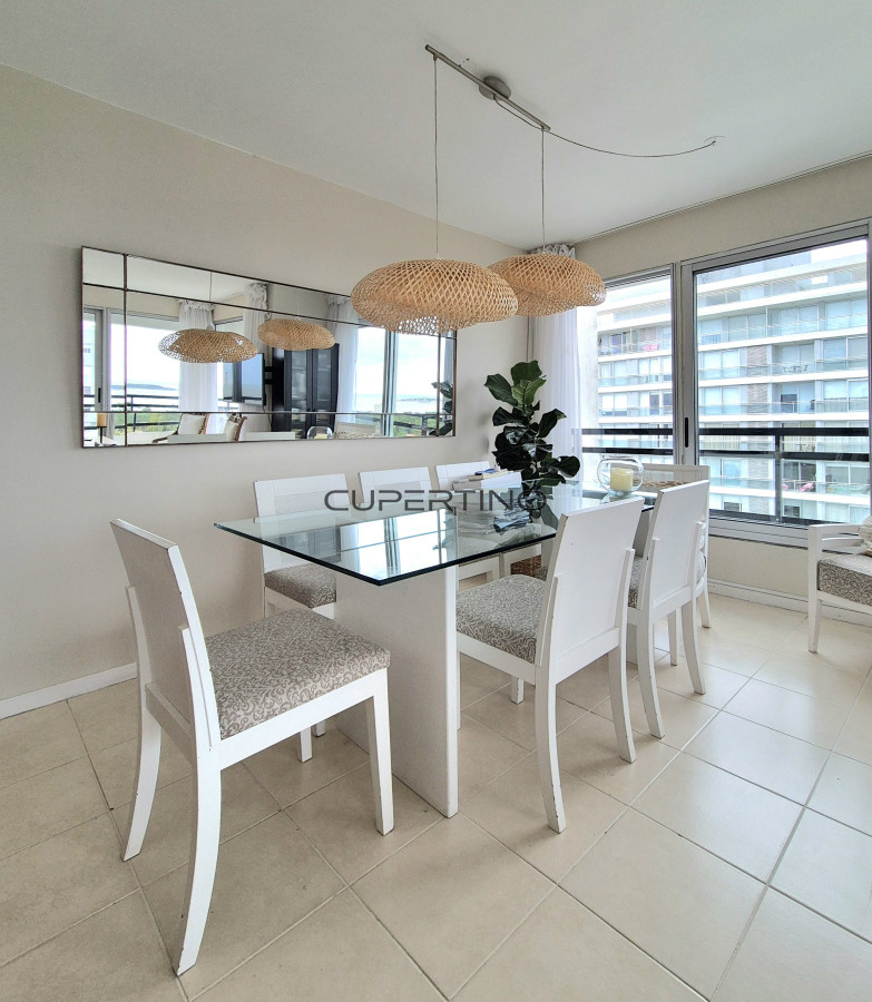 Apartamento ID.107 - Oportunidad apartamento moderno piso alto 3 dormitorios 2 baños terraza con vista al mar garage venta Punta del Este Jardines del Country
