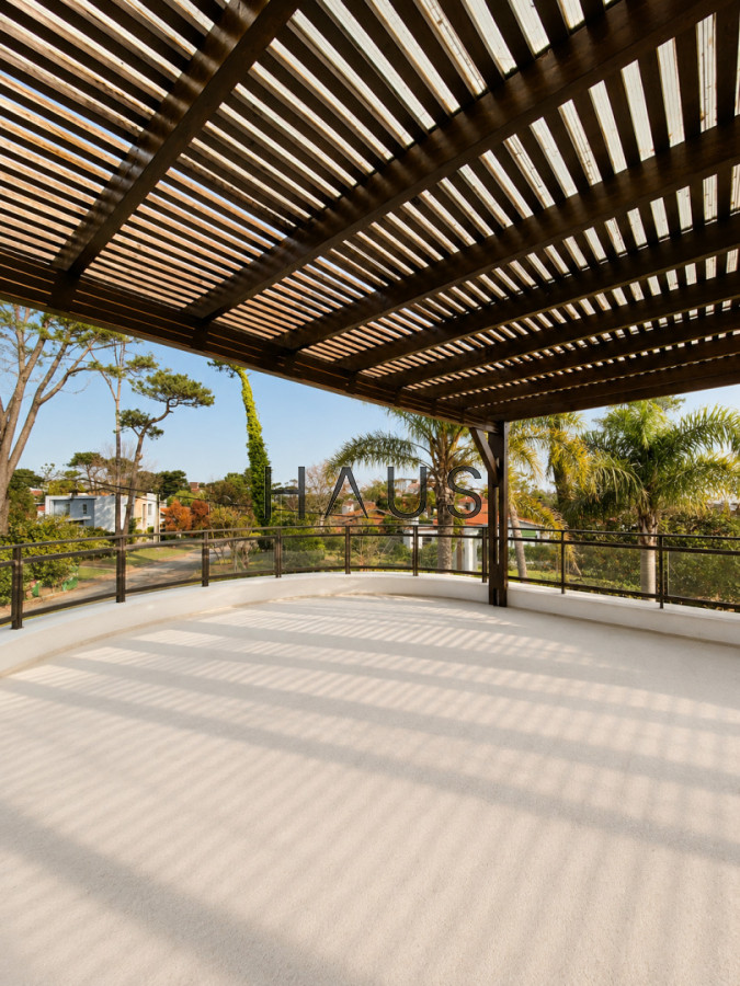 Casa ID.976 - Casa 5 dormitorios + dependencia a 150mts del mar Playa Masa