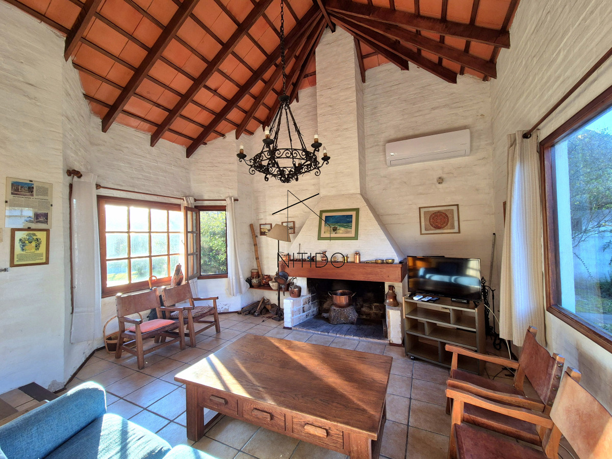 Casa ID.206 - Casa de 3 dormitorios mas dependencia completa barbacoa piscina Pinares Punta del Este