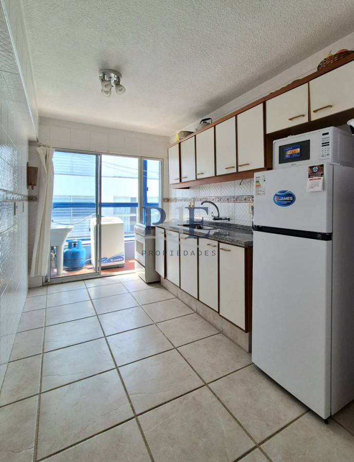 Oportunidad 3 dormitorios + servicio y gran terraza con parrillero propio en Playa Brava Punta del Este  - Imagen 20