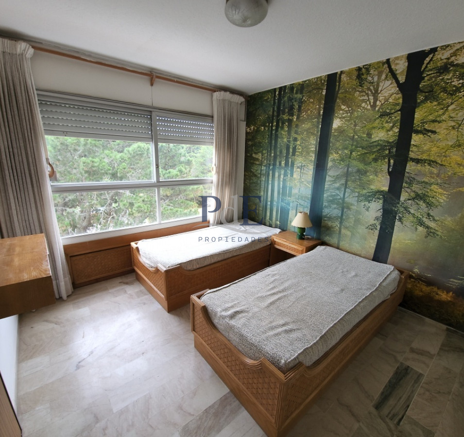 Oportunidad Penthouse 3 dormitorios con parrillero, cochera en Playa Mansa - Imagen 15