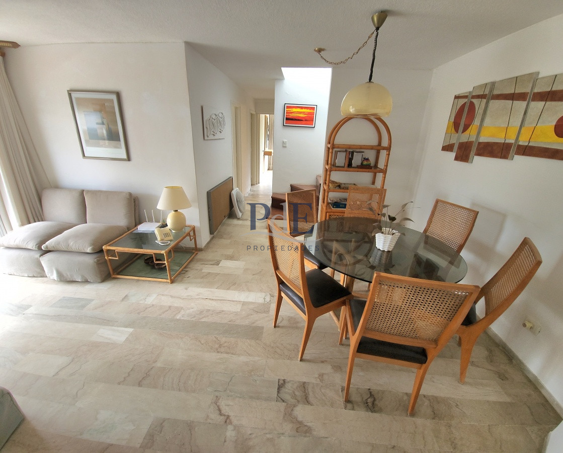 Oportunidad Penthouse 3 dormitorios con parrillero, cochera en Playa Mansa - Imagen 7