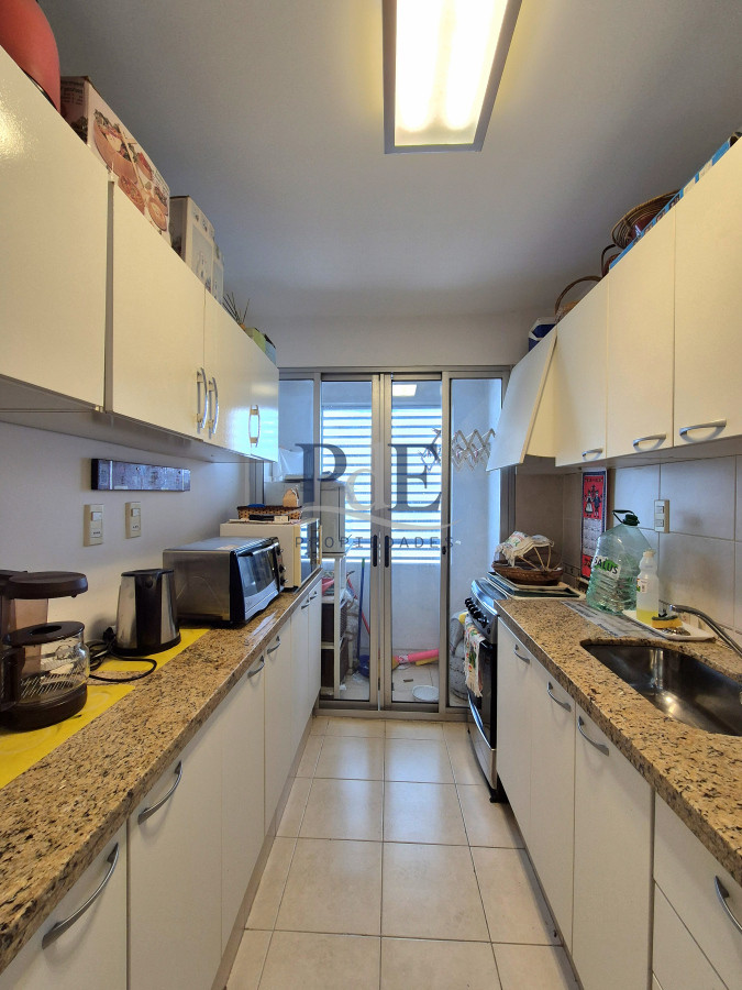 Piso Alto con Vista al Mar, 3 Dormitorios y Garaje. Zona Roosevelt. - Imagen 12