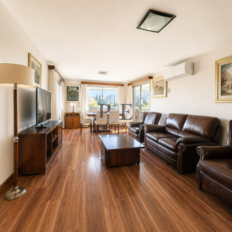 Apartamento Reciclado de 3 Dormitorios con Parrillero en Playa Mansa Punta del Este