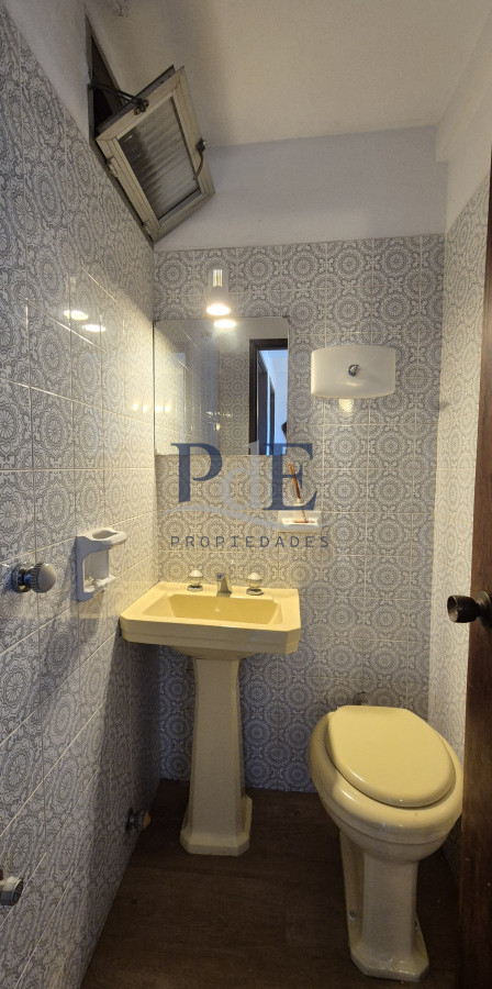 Apartamento de 3 dormitorios + servicio con vista al mar Playa Mansa - Imagen 21