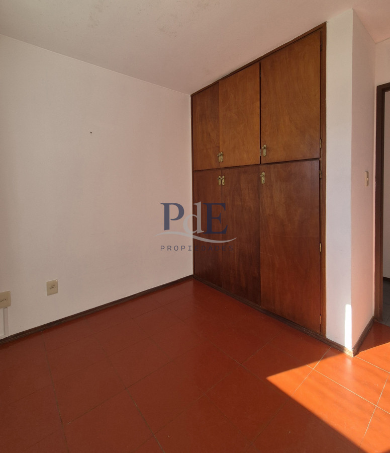 Apartamento de 3 dormitorios primera línea con vista al mar Playa Mansa - Punta del Este - Imagen 16