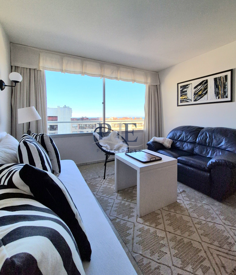 Península, apartamento con vista parcial al mar 1 dormitorio y medio con garaje. - Imagen 2