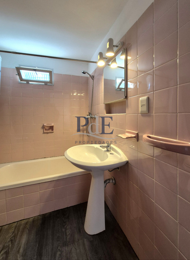 Apartamento de 3 dormitorios primera línea con vista al mar Playa Mansa - Punta del Este - Imagen 19