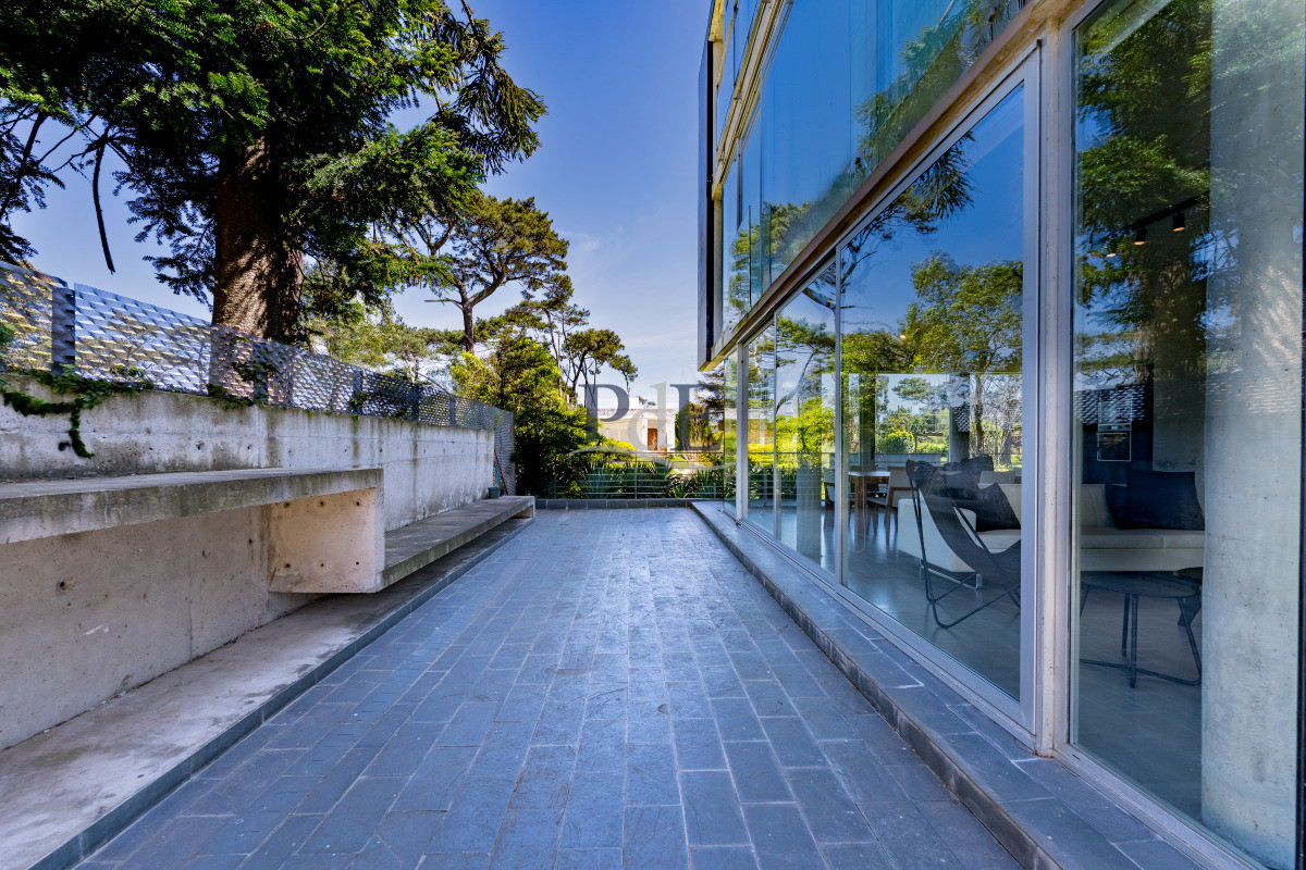 Planta de Categoría apartamento 3 dorm moderno con parrillero en Playa Mansa Punta del Este - Imagen 22