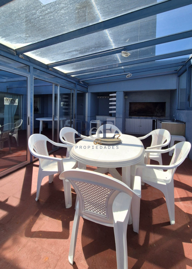 Oportunidad 3 dormitorios + servicio y gran terraza con parrillero propio en Playa Brava Punta del Este  - Imagen 19