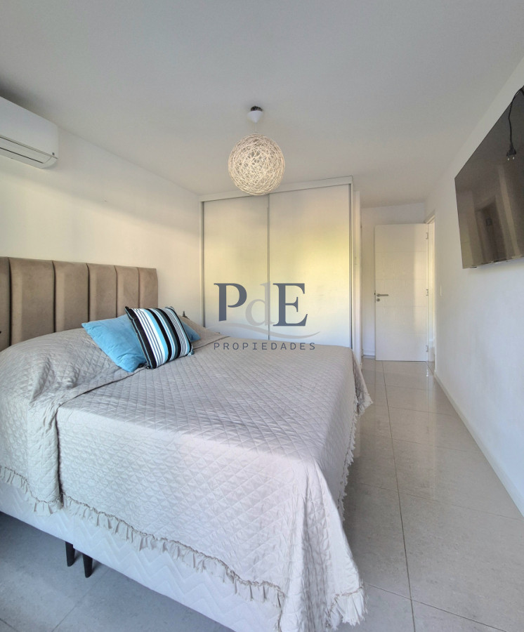 Oportunidad!! Planta moderna de categoría en excelente ubicación Playa Mansa - Imagen 15