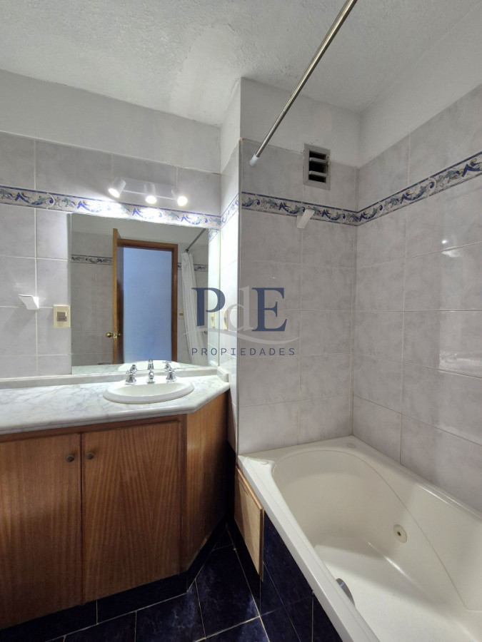 Oportunidad 3 dormitorios + servicio y gran terraza con parrillero propio en Playa Brava Punta del Este  - Imagen 26