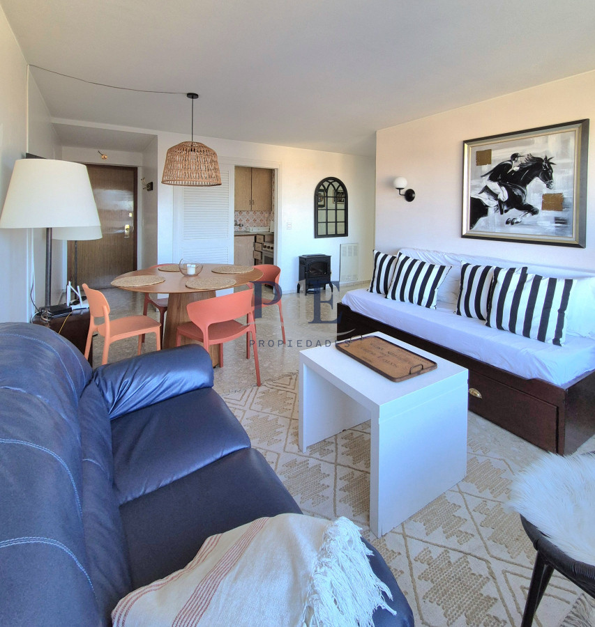 Península, apartamento con vista parcial al mar 1 dormitorio y medio con garaje. - Imagen 4