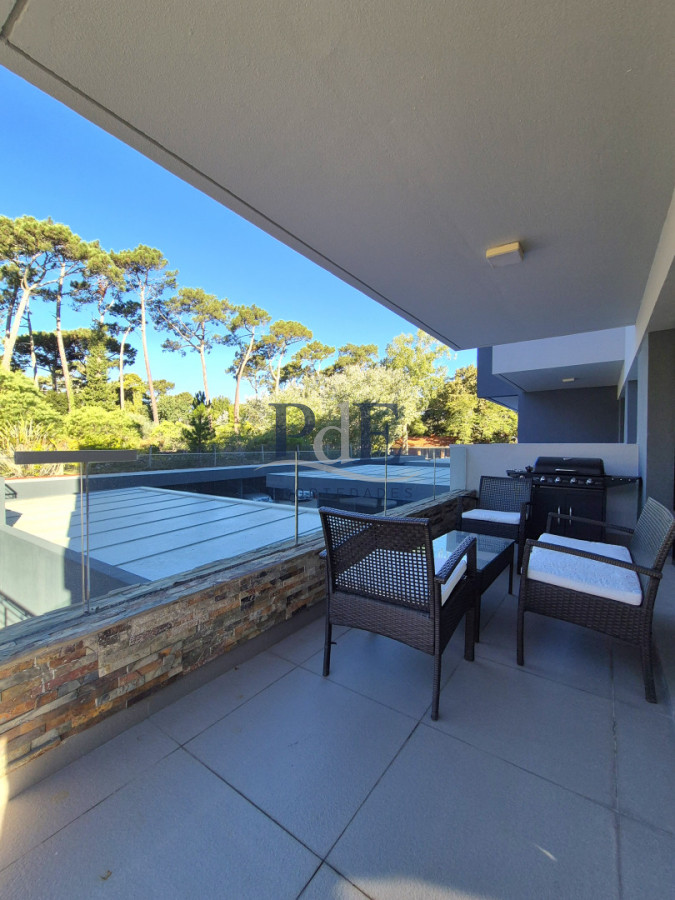 Oportunidad!! Planta moderna de categoría en excelente ubicación Playa Mansa - Imagen 4