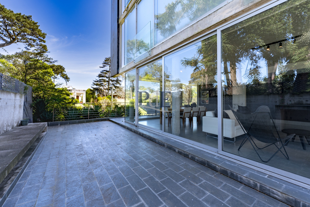 Planta de Categoría apartamento 3 dorm moderno con parrillero en Playa Mansa Punta del Este - Imagen 23