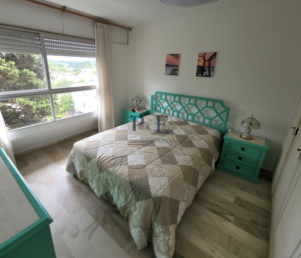 Oportunidad Penthouse 3 dormitorios con parrillero, cochera en Playa Mansa - Imagen 14