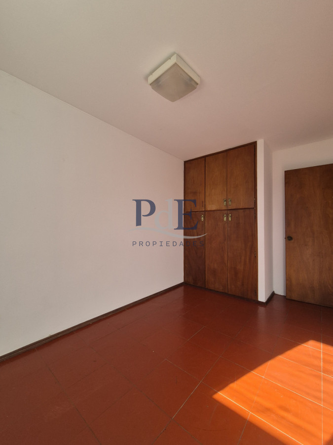 Apartamento de 3 dormitorios primera línea con vista al mar Playa Mansa - Punta del Este - Imagen 14