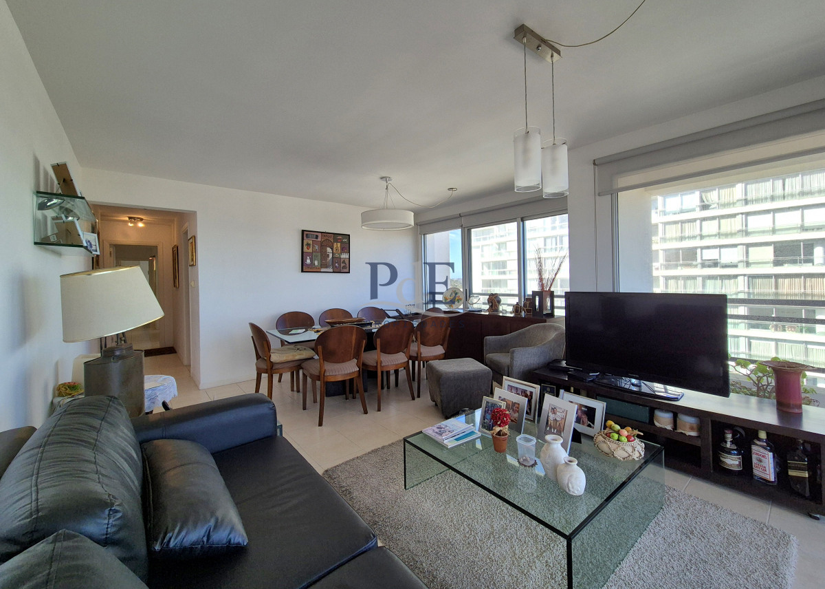 Piso Alto con Vista al Mar, 3 Dormitorios y Garaje. Zona Roosevelt. - Imagen 11