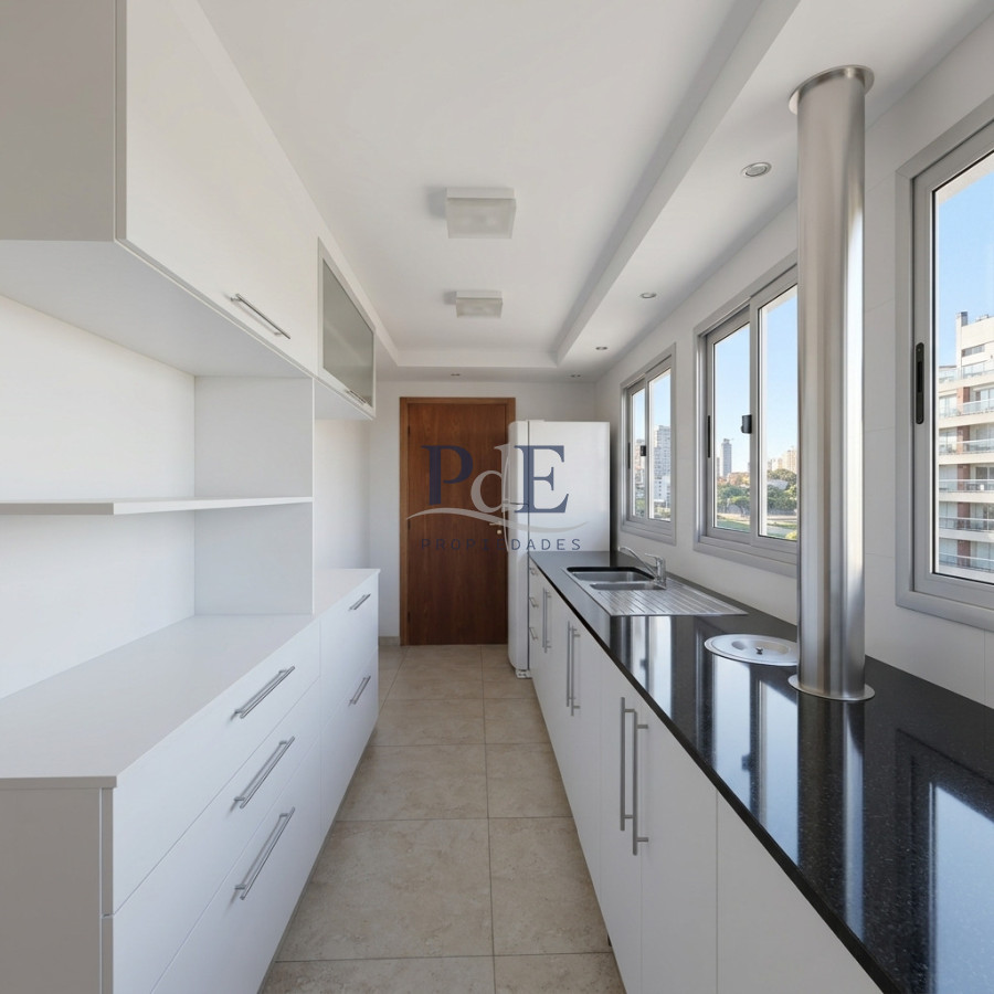 Apartamento Reciclado de 3 Dormitorios con Parrillero en Playa Mansa Punta del Este - Imagen 10