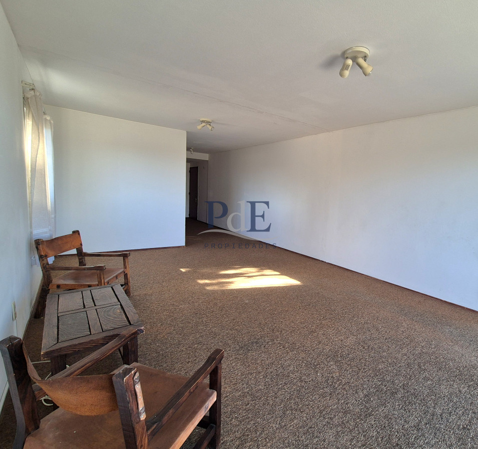 Apartamento de 3 dormitorios primera línea con vista al mar Playa Mansa - Punta del Este - Imagen 9