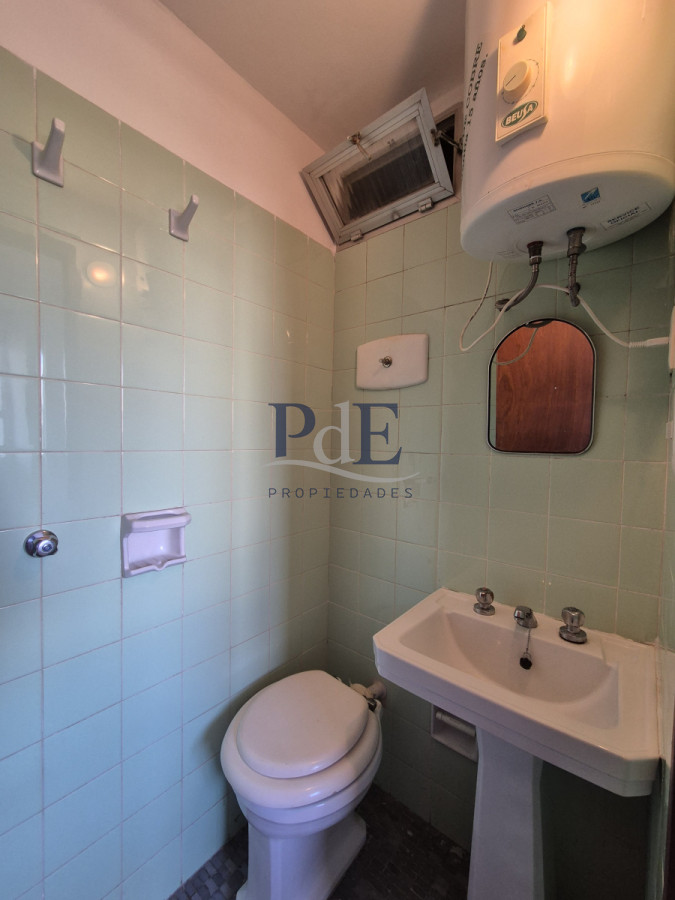 Apartamento de 3 dormitorios + servicio con vista al mar Playa Mansa - Imagen 22