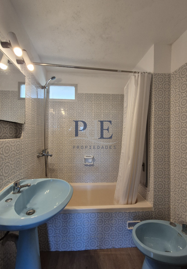 Apartamento de 3 dormitorios + servicio con vista al mar Playa Mansa - Imagen 20