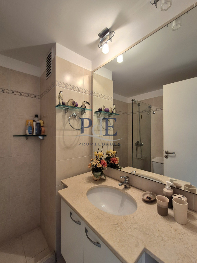 Piso Alto con Vista al Mar, 3 Dormitorios y Garaje. Zona Roosevelt. - Imagen 18