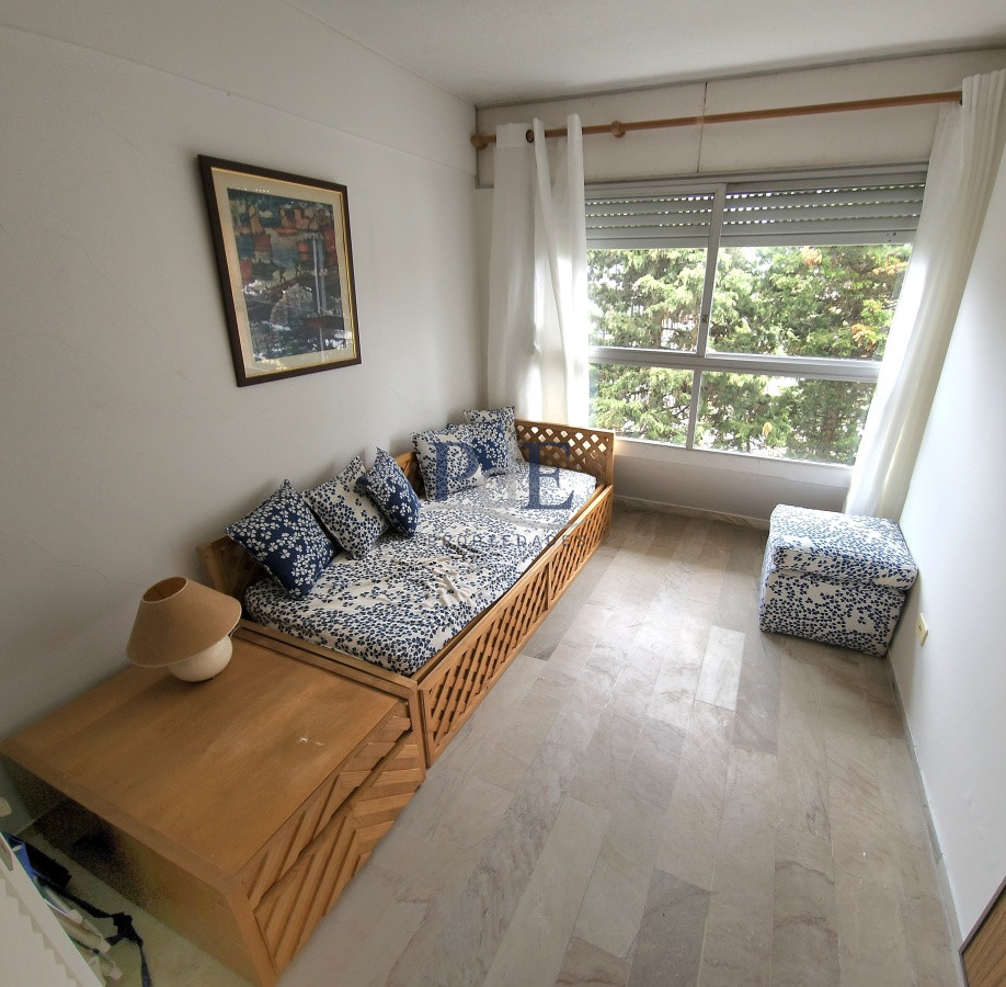 Oportunidad Penthouse 3 dormitorios con parrillero, cochera en Playa Mansa - Imagen 18