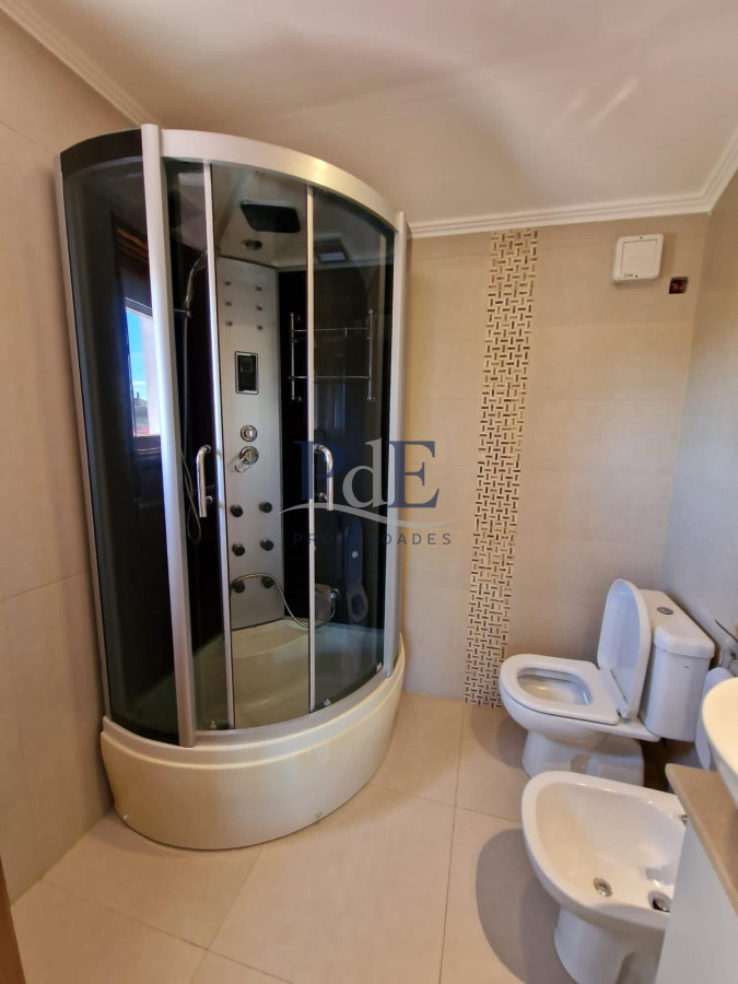 Casa en venta de 3 dormitorios moderna con loza radiante, excelente calidad. - Imagen 11