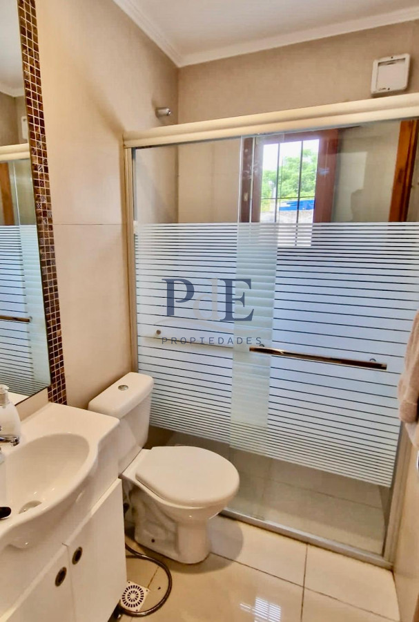 Casa en venta de 3 dormitorios moderna con loza radiante, excelente calidad. - Imagen 9