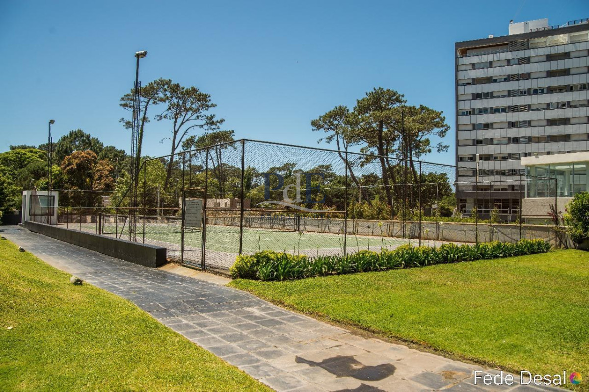 Piso Alto con Vista al Mar, 3 Dormitorios y Garaje. Zona Roosevelt. - Imagen 25