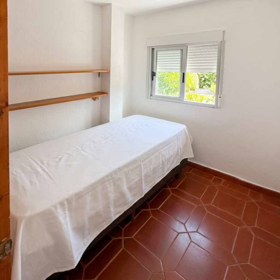Apartamento ID.21098757 - Apartamento de 2 dormitorios, patio con barbacoa y cochera techada en Punta del Este