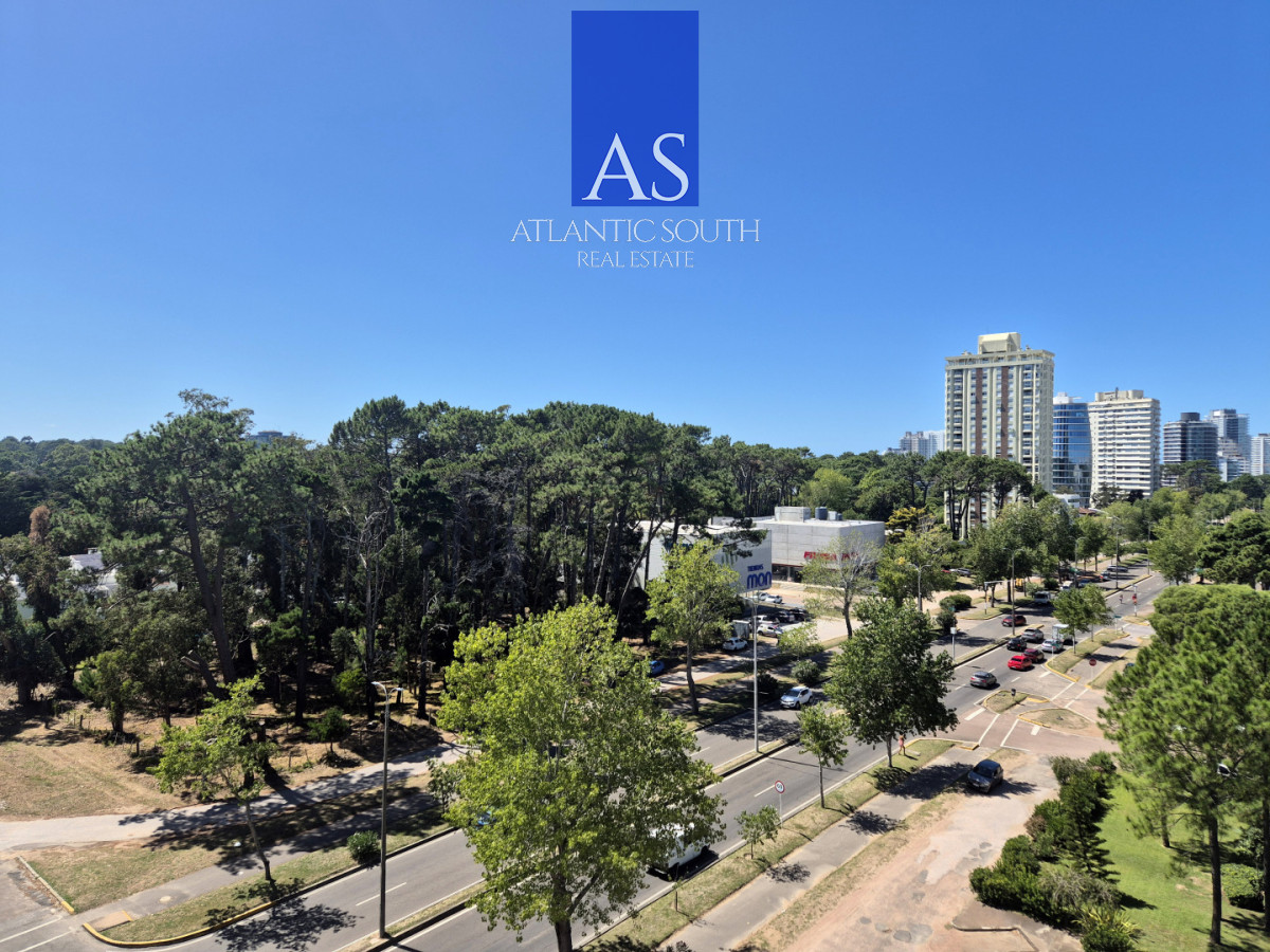 Apartamento ID.4549 - Apartamento de 3 dormitorios terraza garage piscina Punta Shopping Punta del Este