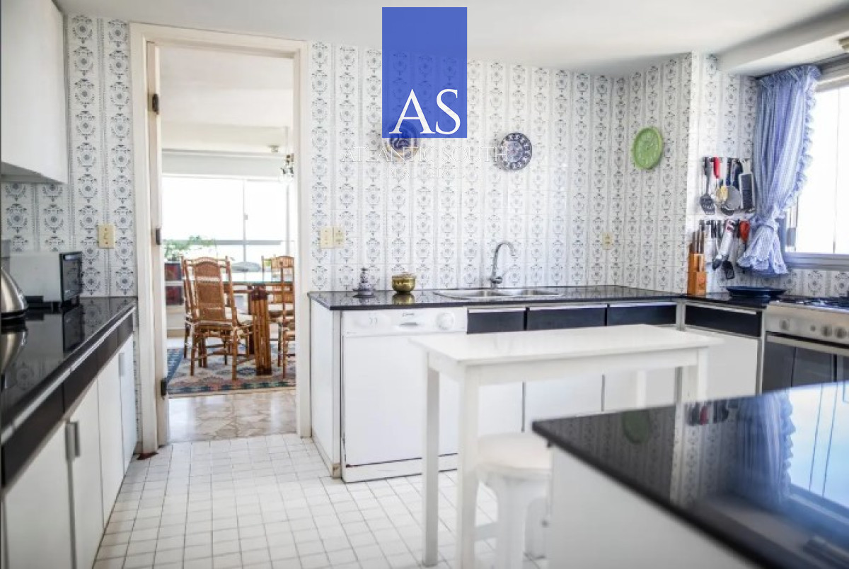 Apartamento ID.3907 - Apartamento de 4 dormitorios primera linea Playa Brava, Punta del Este 