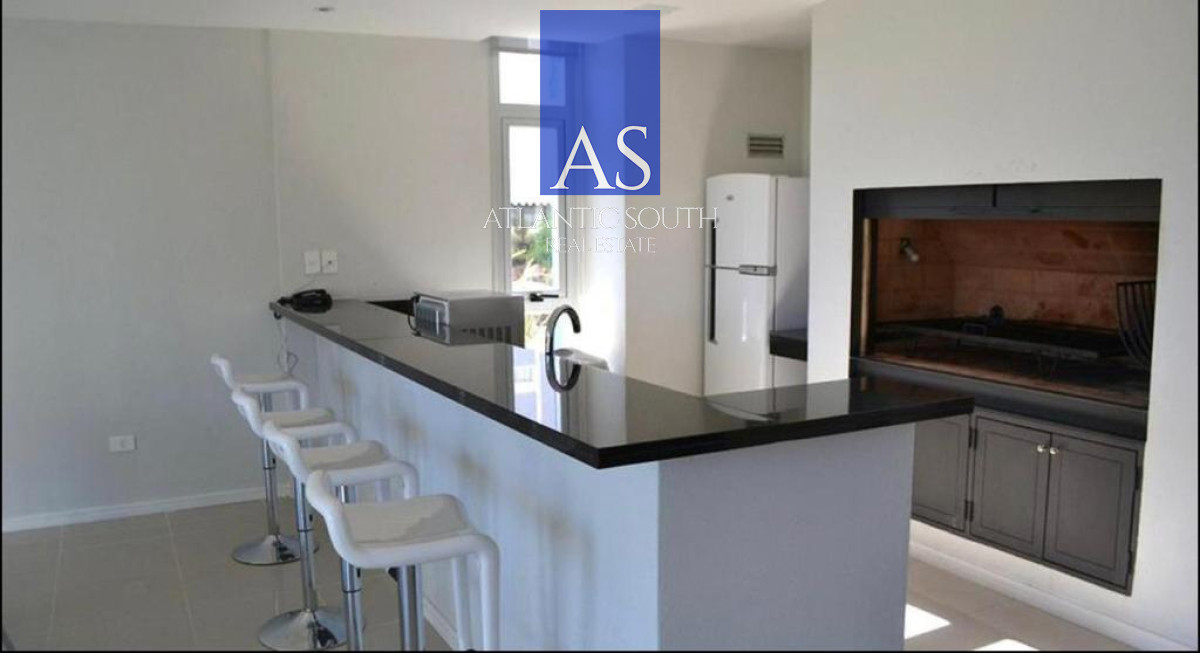 Apartamento ID.2612 - Apartamento 2 dormitorios en Playa Brava a 50mts del mar