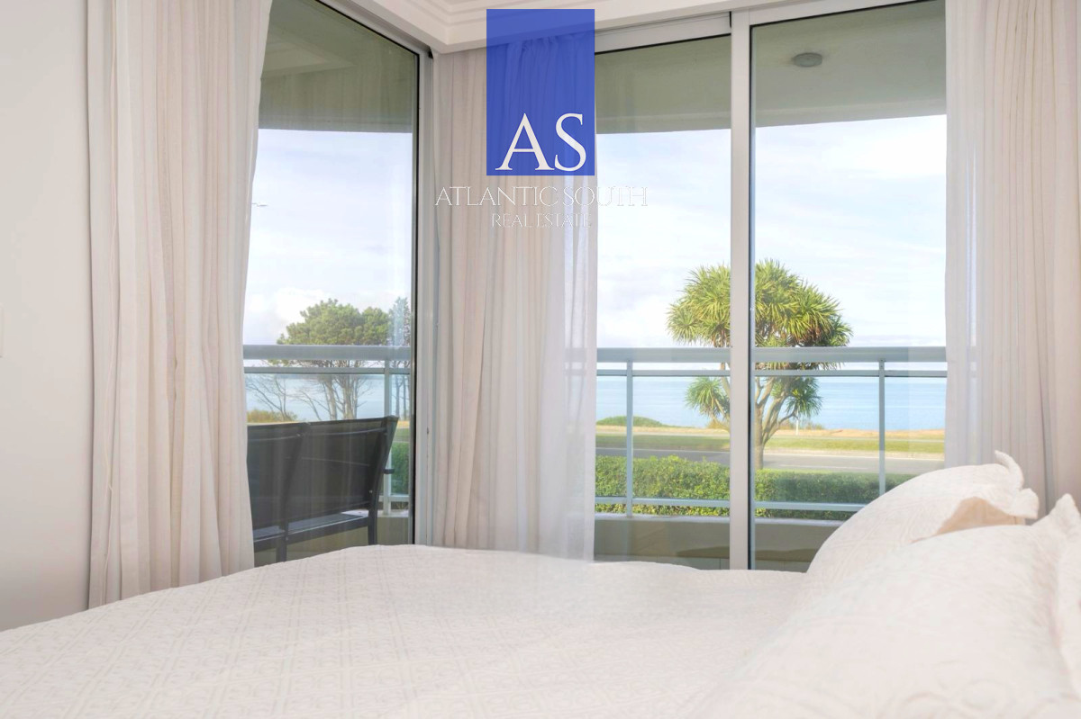 Apartamento ID.3690 - VENTA: APARTAMENTO 3 DORMITORIOS EDIFICIO CRUCEROS PLAYA MANSA