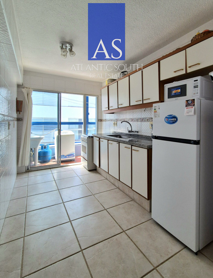 Apartamento ID.4565 - Oportunidad 3 dormitorios + servicio y gran terraza con parrillero propio en Playa Brava Punta del Este 