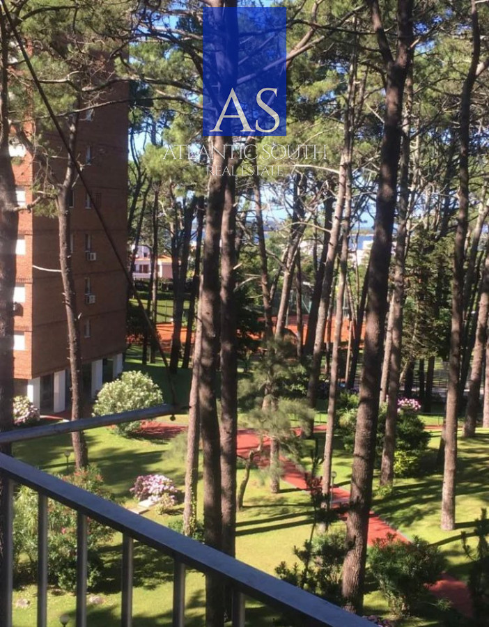 Apartamento ID.4490 - Oportunidad apartamento de 2 dormitorios Playa Mansa Punta del Este 