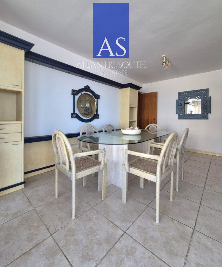 Apartamento ID.4565 - Oportunidad 3 dormitorios + servicio y gran terraza con parrillero propio en Playa Brava Punta del Este 