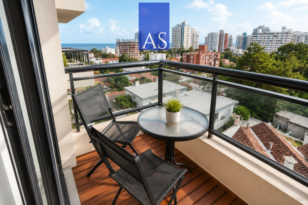 Apartamento ID.4813 - Apartamento de 1 Dormitorio con Terraza y Cochera en Torre Tamaro