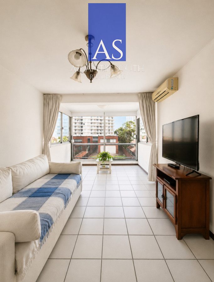 Apartamento ID.4619 - Apartamento de 2 Dormitorios terraza cochera Playa Mansa Punta del Este